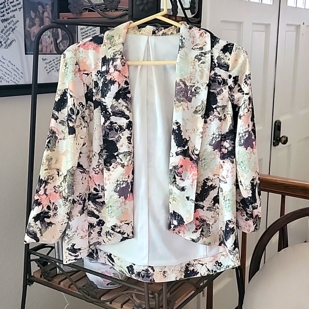 Xhilaration blazer, size M, multi color